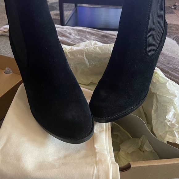 UGG Black W Faye Boots - Picture 4 of 4